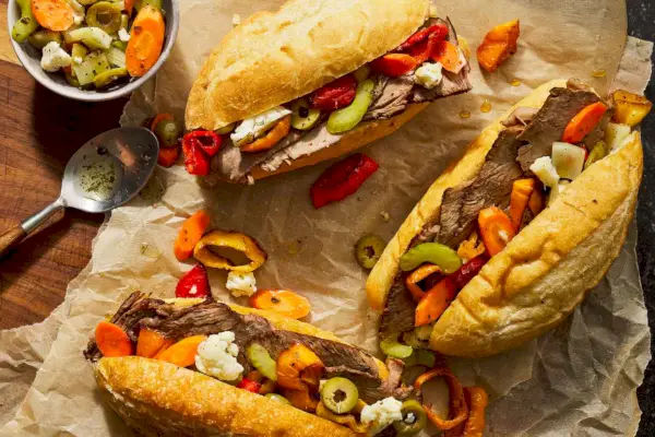 Sándwich de carne italiano