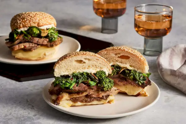 Sándwiches de rabe de cerdo asado Filadelfia y brócoli