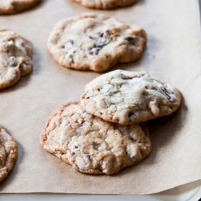 Biscuits aux pépites de chocolat et aux noix