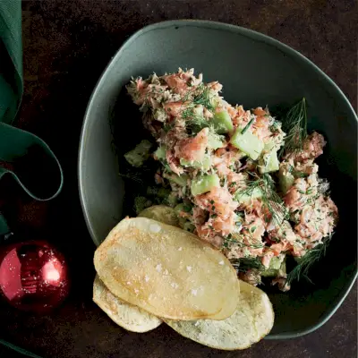 Tartare de Saumon aux Herbes avec Chips