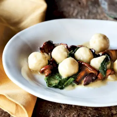 Ricotta Gnudi mit Pfifferlingen