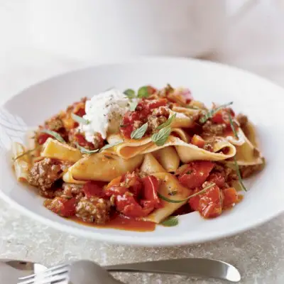 HD-fw200611_papardelle_lamb_ragu.webp