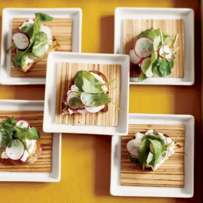 Čerstvá ricotta a reďkovka Crostini