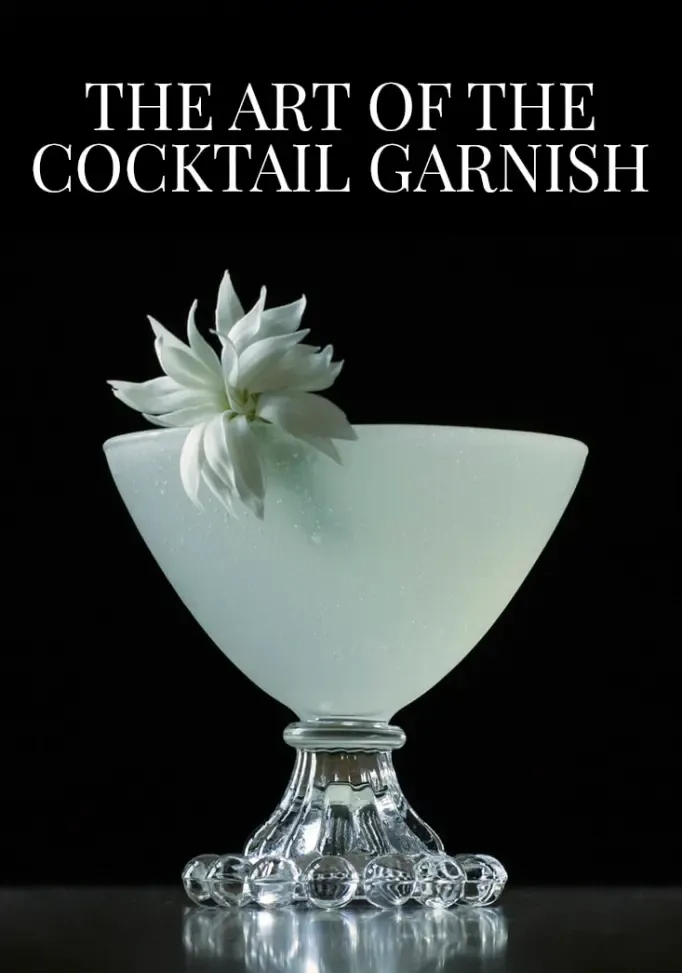 L'arte della decorazione del cocktail' title=
