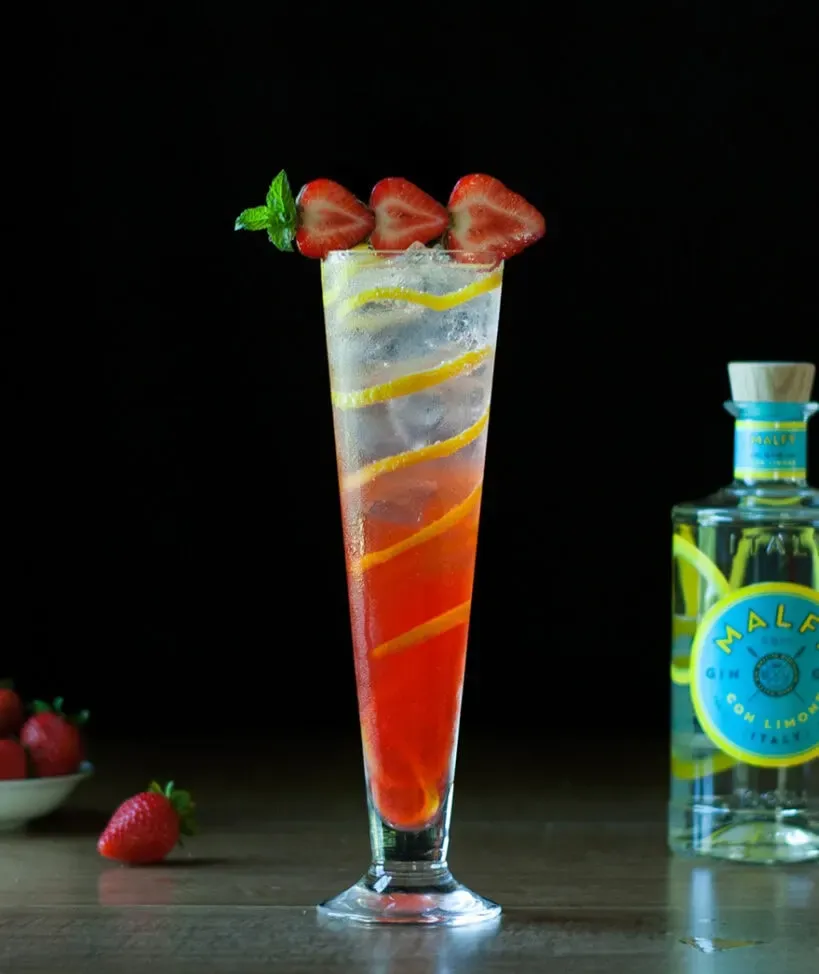 coquetel de morango-lavanda-gin-collins-1199214' title=