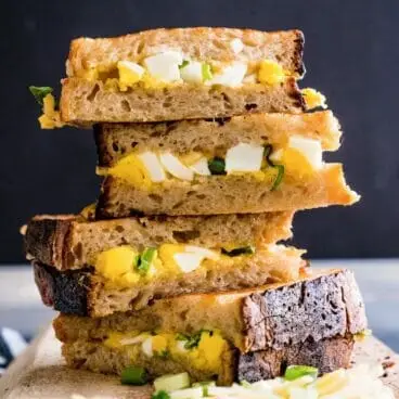 Vajcia natvrdo a údený Cheddar Strangewich | Yumpulse