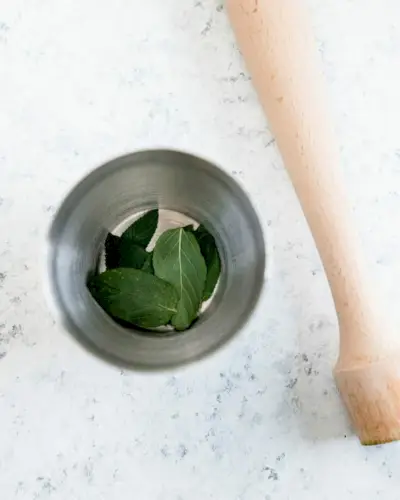 Comment écraser la menthe