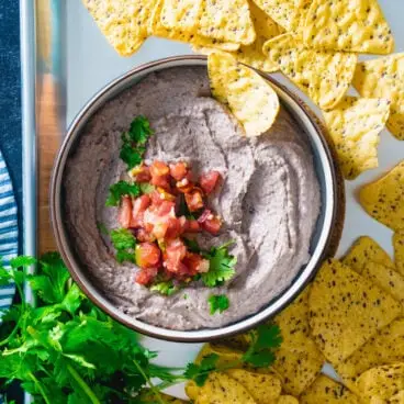 Hummus z čiernej fazule