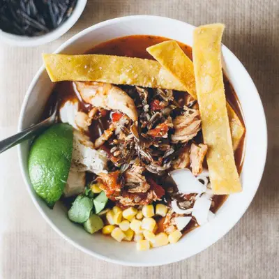 Soupe de tortilla au riz sauvage