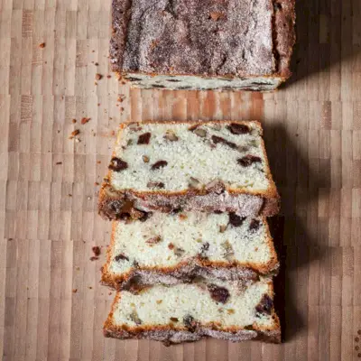 Pan rápido de fresa y nueces