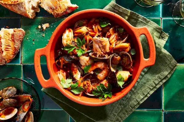 Cioppino s mušlemi