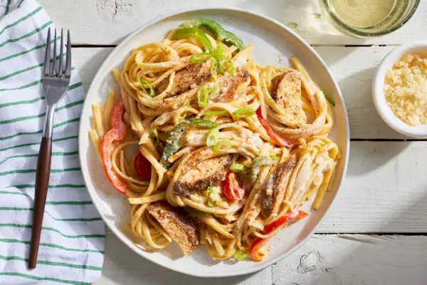 Cajun-Hühnernudeln