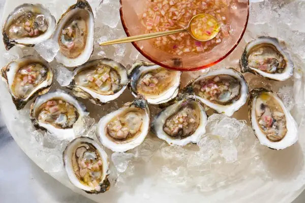 צדפות עם Yuzu Kosho Mignonette