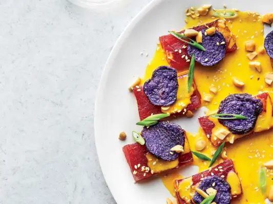 Thunfisch-Tiradito mit Aji Amarillo Leche de Tigre