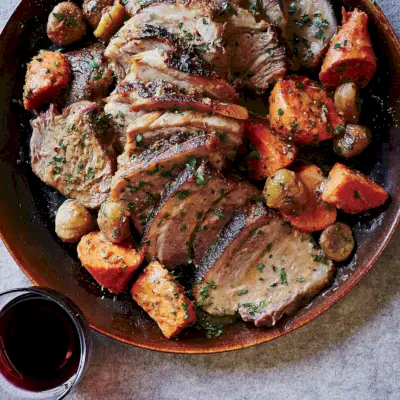 Maiale Brasato Al Vino Con Castagne E Patate Dolci
