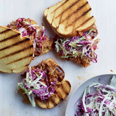 Panini Di Pulled Pork Con Salsa Barbecue