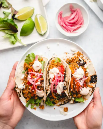 Tacos de quinoa carregados | Recheio de taco de quinoa | Receita de taco vegetariano