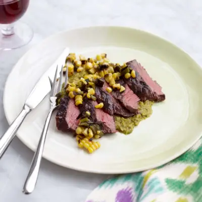 Fraldinha Grelhada com Molho Poblano-Milho e Salsa