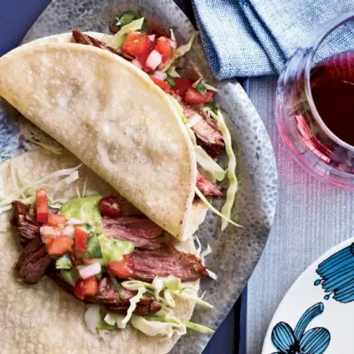 Tacos de fraldinha com tempero chileno