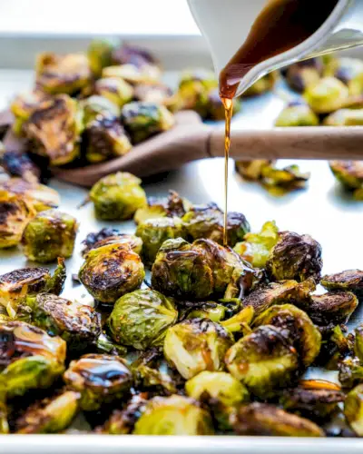 Receita de couve de Bruxelas com cobertura de bordo