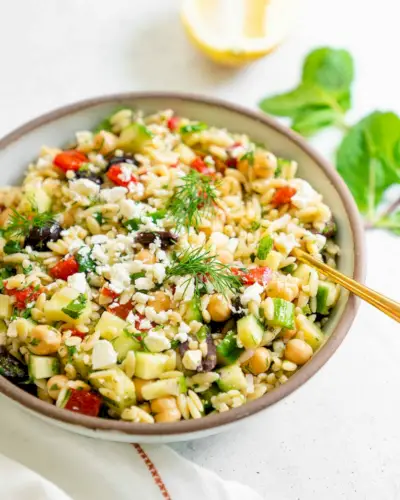 Salade d'orzo grecque
