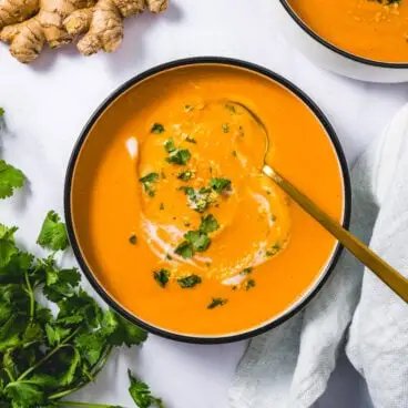 Sopa de cenoura e gengibre