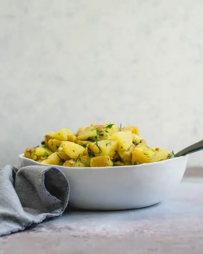Salada de batata com endro