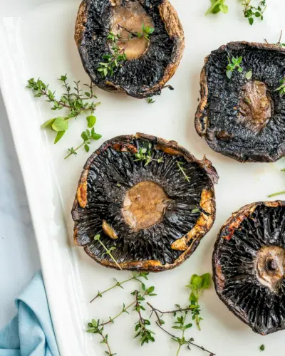 Cogumelos portobello grelhados