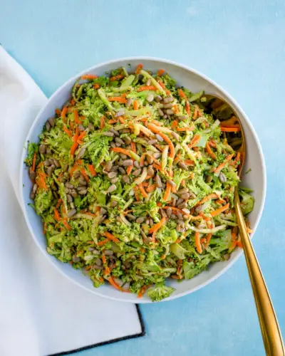Brokkoli-Krautsalat
