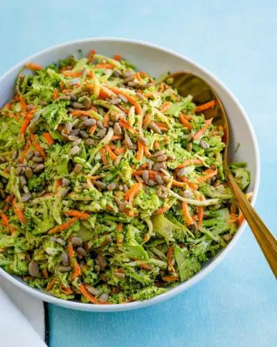 Brokkoli-Krautsalat