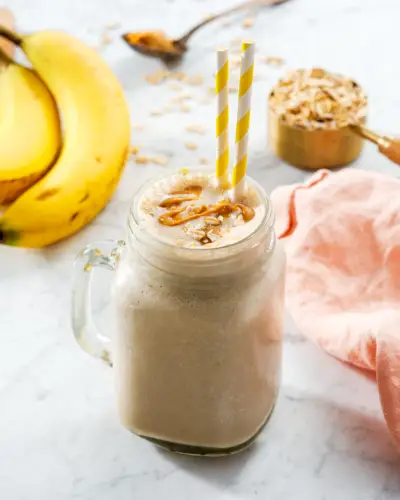 Banánové smoothie s arašídovým máslem