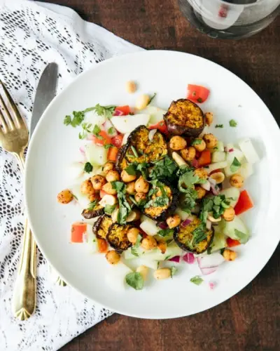 Salada de berinjela assada