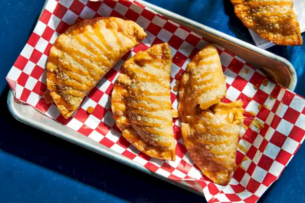 Empanadas con cheesecake e patate dolci al Boricua Soul