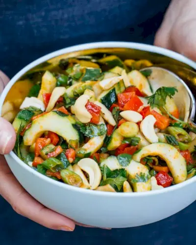 Thailändischer Gurkensalat mit Cashewnüssen | Yumpulse