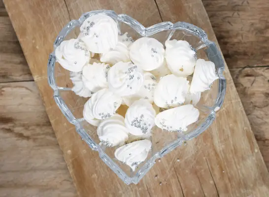 forgotten kisses meringue cookies