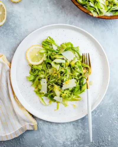 Salade d'asperges rasées