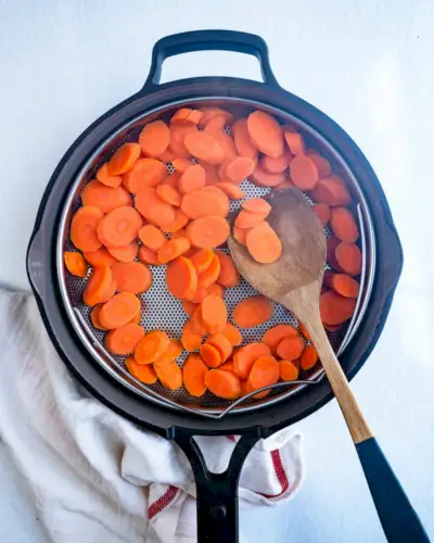 Como cozinhar cenouras no vapor