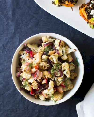 Pommes rôties et chou-fleur à l'aneth | Recette de chou-fleur de Thanksgiving