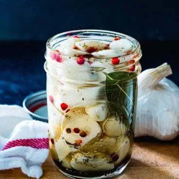 Eingelegter Knoblauch
