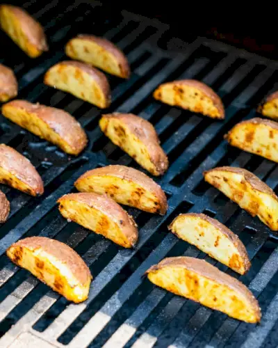 Como grelhar batatas
