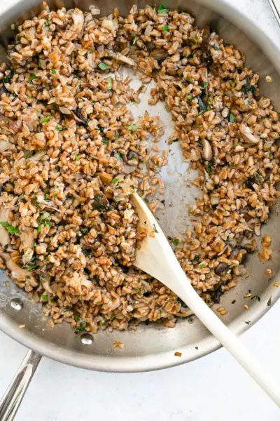 Farro com cogumelos