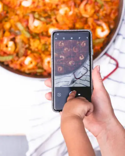 Receita de paella de frutos do mar em fogo aberto | melhor panela de paella