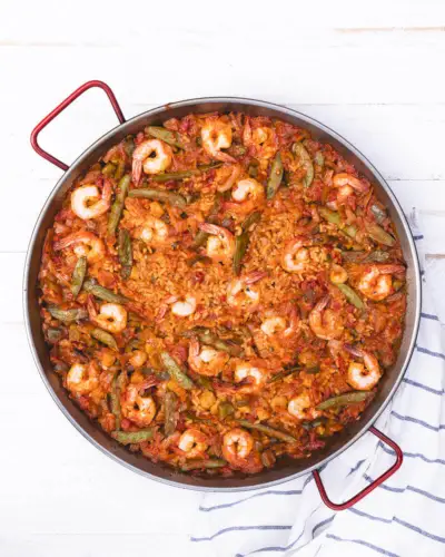 Receita de paella de frutos do mar em fogo aberto | paella de frutos do mar