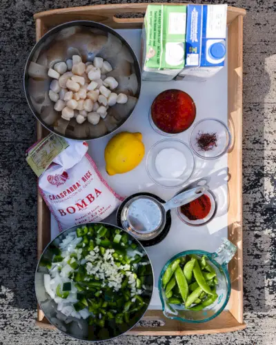 Receita de paella de frutos do mar em fogo aberto | melhor panela de paella | arroz bomba