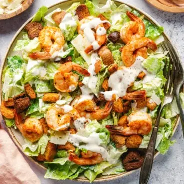 Salada César de Camarão