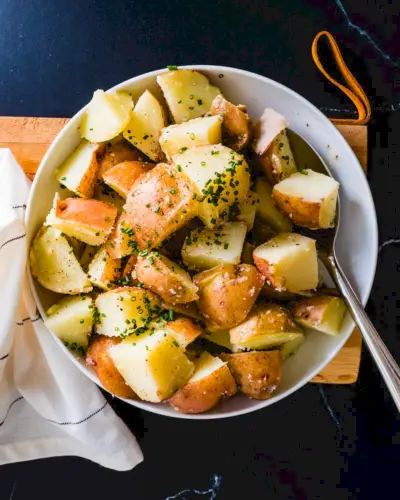 Pommes de terre rouges bouillies