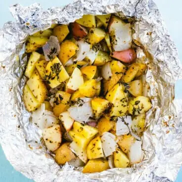 Pommes de terre grillées en papillote