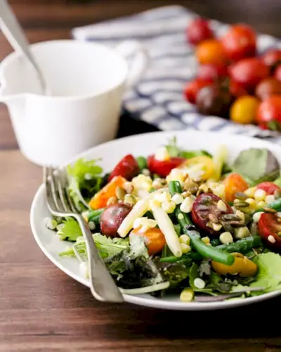 Insalata di verdure estive