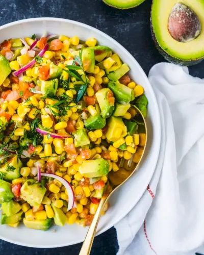 Salada de abacate e milho