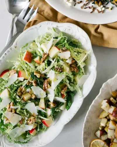 Salade de pommes, noix et chou de Milan | Yumpulse